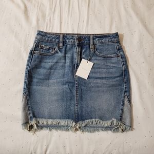NWT HIDDEN Jeans Frayed Denim Skirt